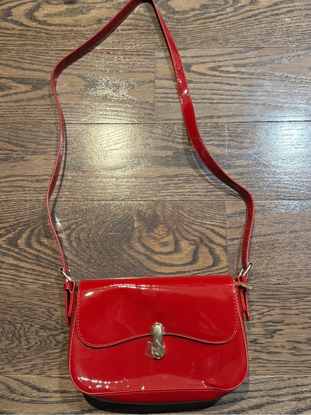 Red patent leather crossbody bag with gold hardware BRAND NEW #glamour #party #f